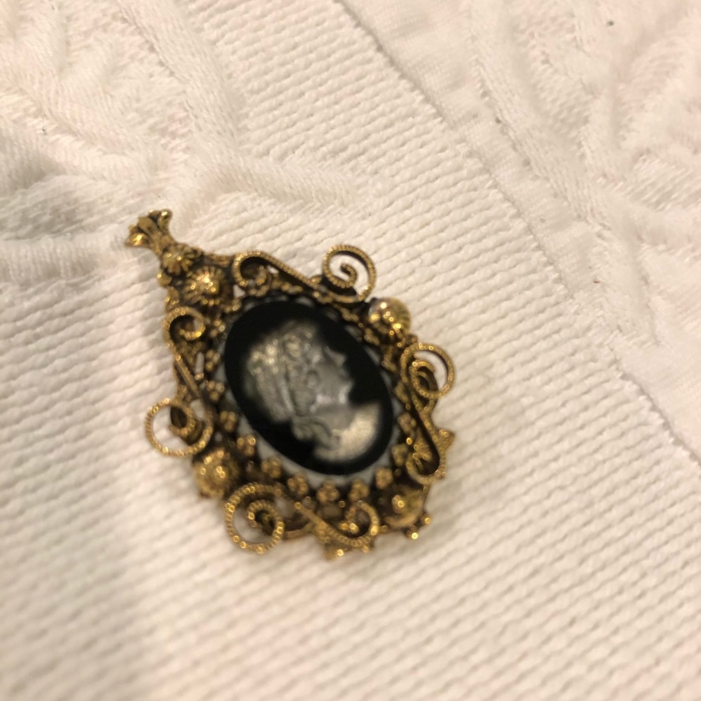 Cameo pin - Picture 4 of 5